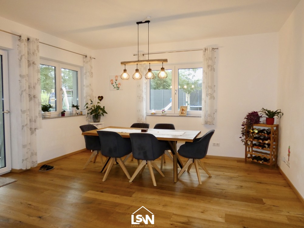 Doppelhaushälfte in ruhiger Siedlungslage